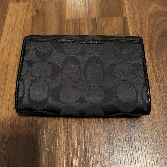 Authentic Coach Wallet - Picture 9 of 9